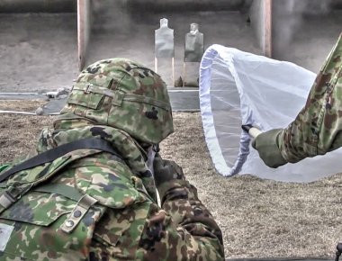 Μάθημα ανακύκλωσης από τους Ιάπωνες - Δεν αφήνουν ούτε τους κάλυκες να πέσουν κάτω (βίντεο)